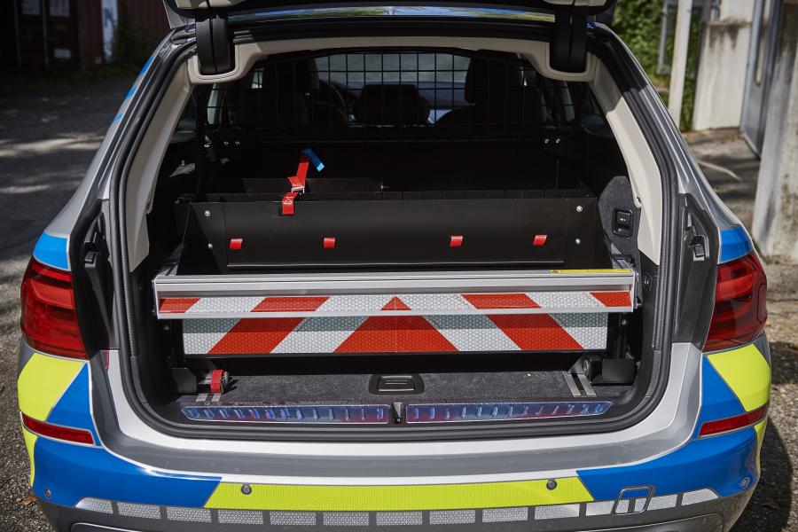 Багажник BMW 530d xDrive Touring Polizei (G31) 2017 года  (фото 7 из 14)